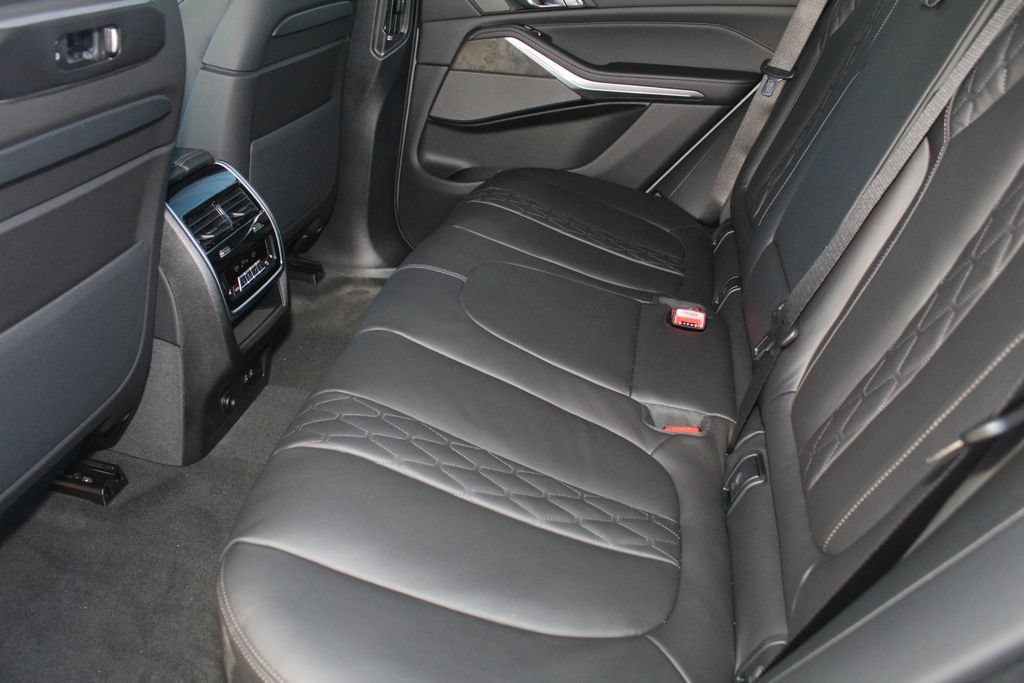 New 2026 BMW X5 xDrive40i w/ Executive Package AWD/4WD image 22