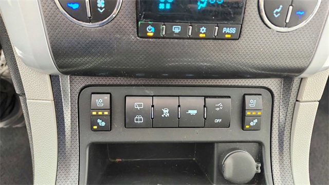 Used 2009 Chevrolet Traverse LTZ image 24