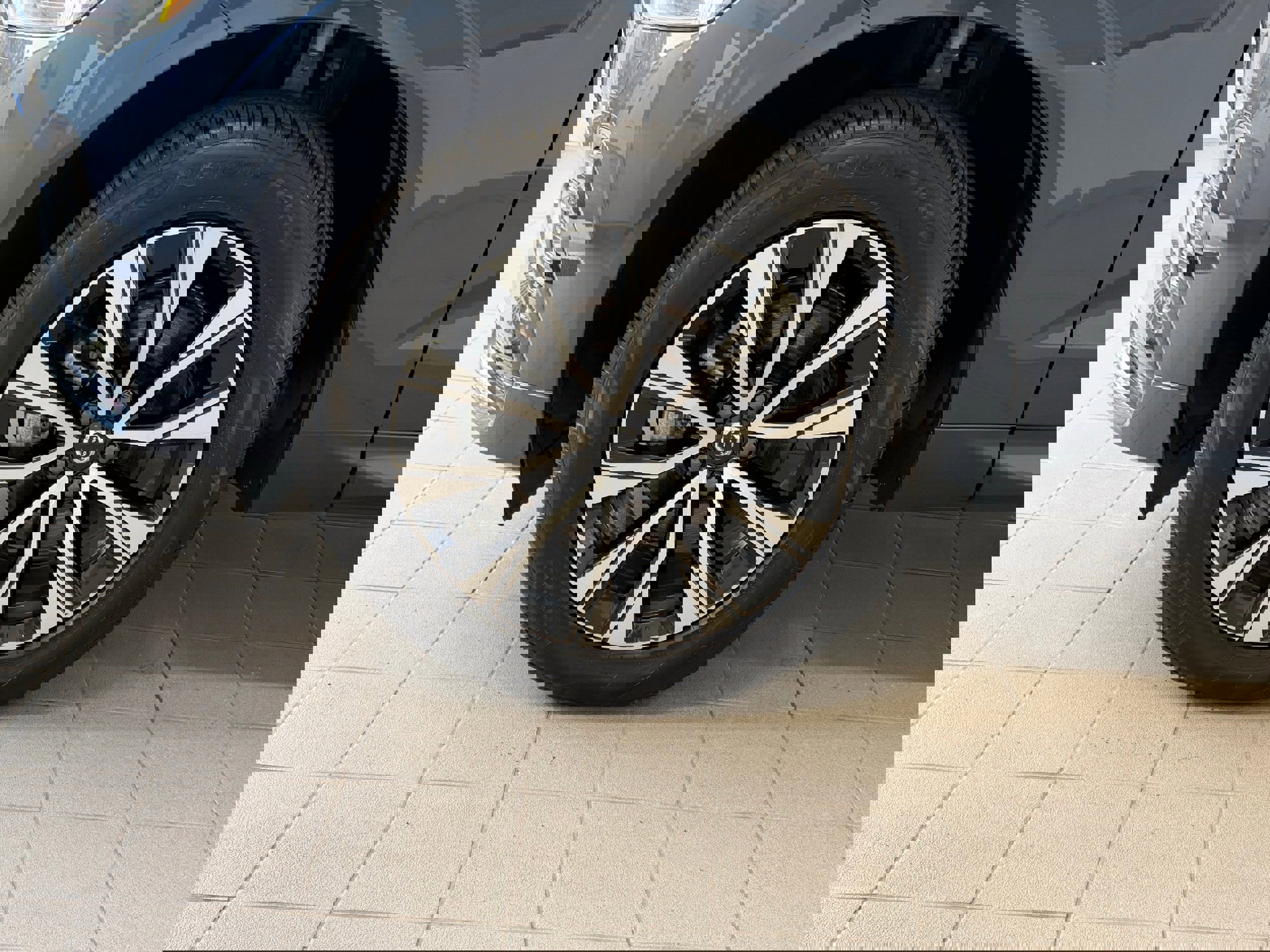 Certified 2025 Volvo XC60 B5 Core w/ Climate Package image 10