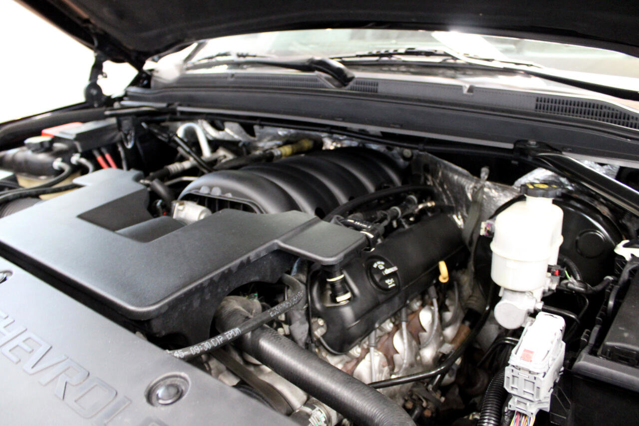 Used 2017 Chevrolet Tahoe LT image 24