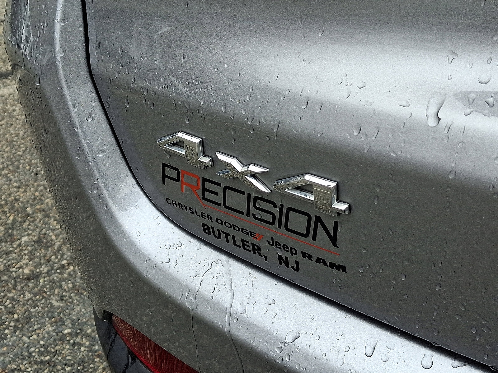 Certified 2024 Jeep Compass Limited image 30