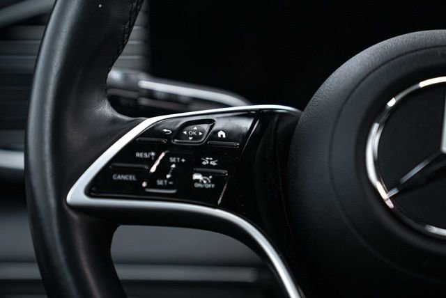 Used 2025 Mercedes-Benz GLS 450 4MATIC image 22