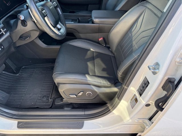 Used 2025 Hyundai Santa Fe SEL AWD/4WD image 6