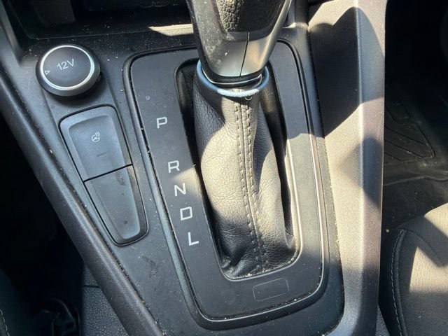 Used 2017 Ford Focus SE w/ Cold Weather Package FWD image 27