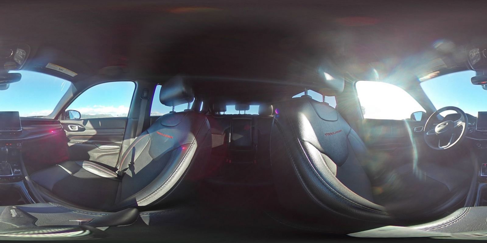 Used 2025 Jeep Compass Trailhawk image 37