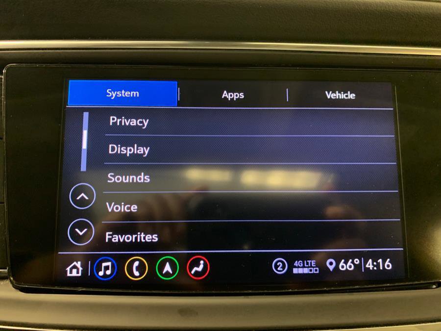 Used 2020 Buick Enclave Premium w/ Sun and Sites Package image 31