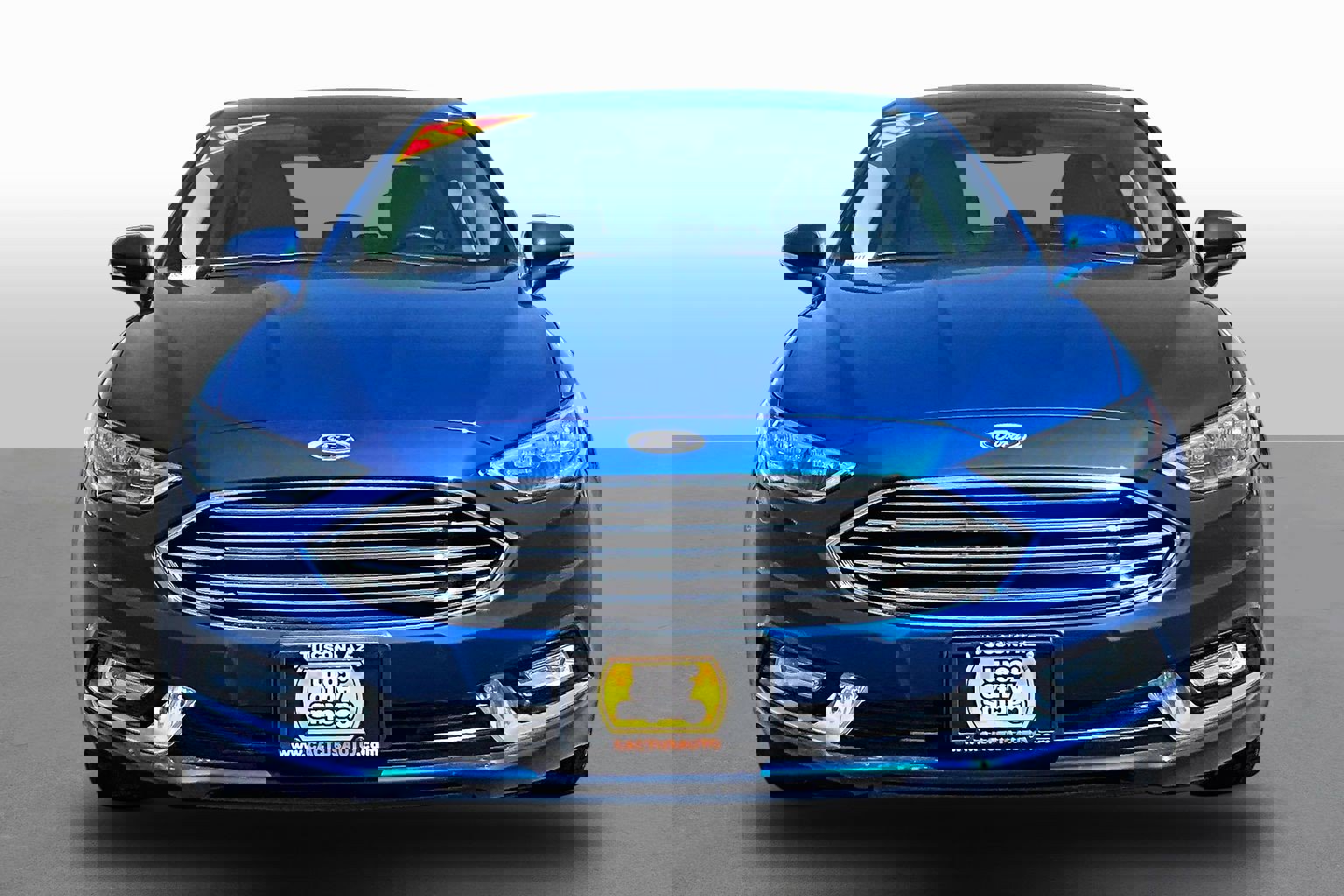 Used 2017 Ford Fusion SE w/ Fusion SE Technology Package image 3