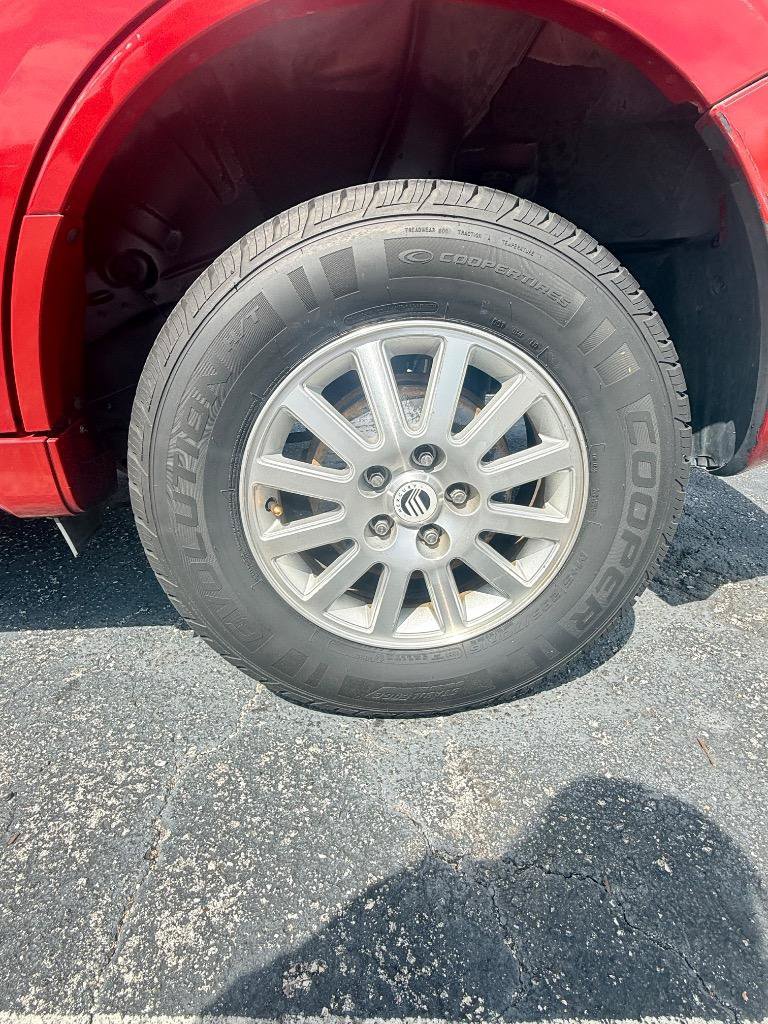 Used 2010 Mercury Mariner Premier FWD image 17