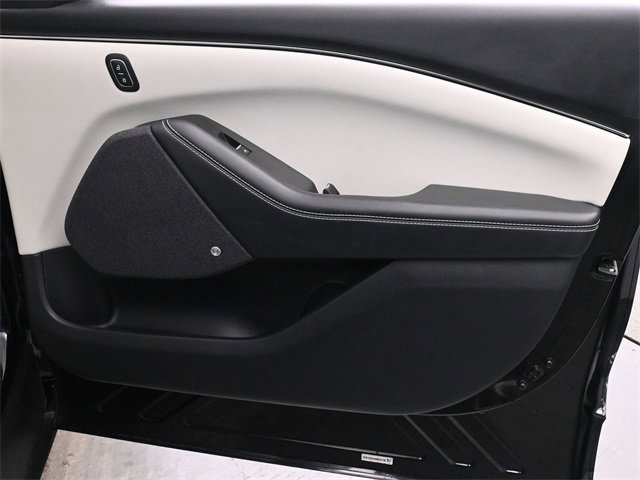 Used 2021 Ford Mustang Mach-E Premium image 17