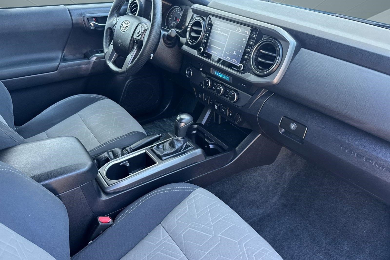 Used 2022 Toyota Tacoma TRD Sport w/ Technology Package RWD image 32