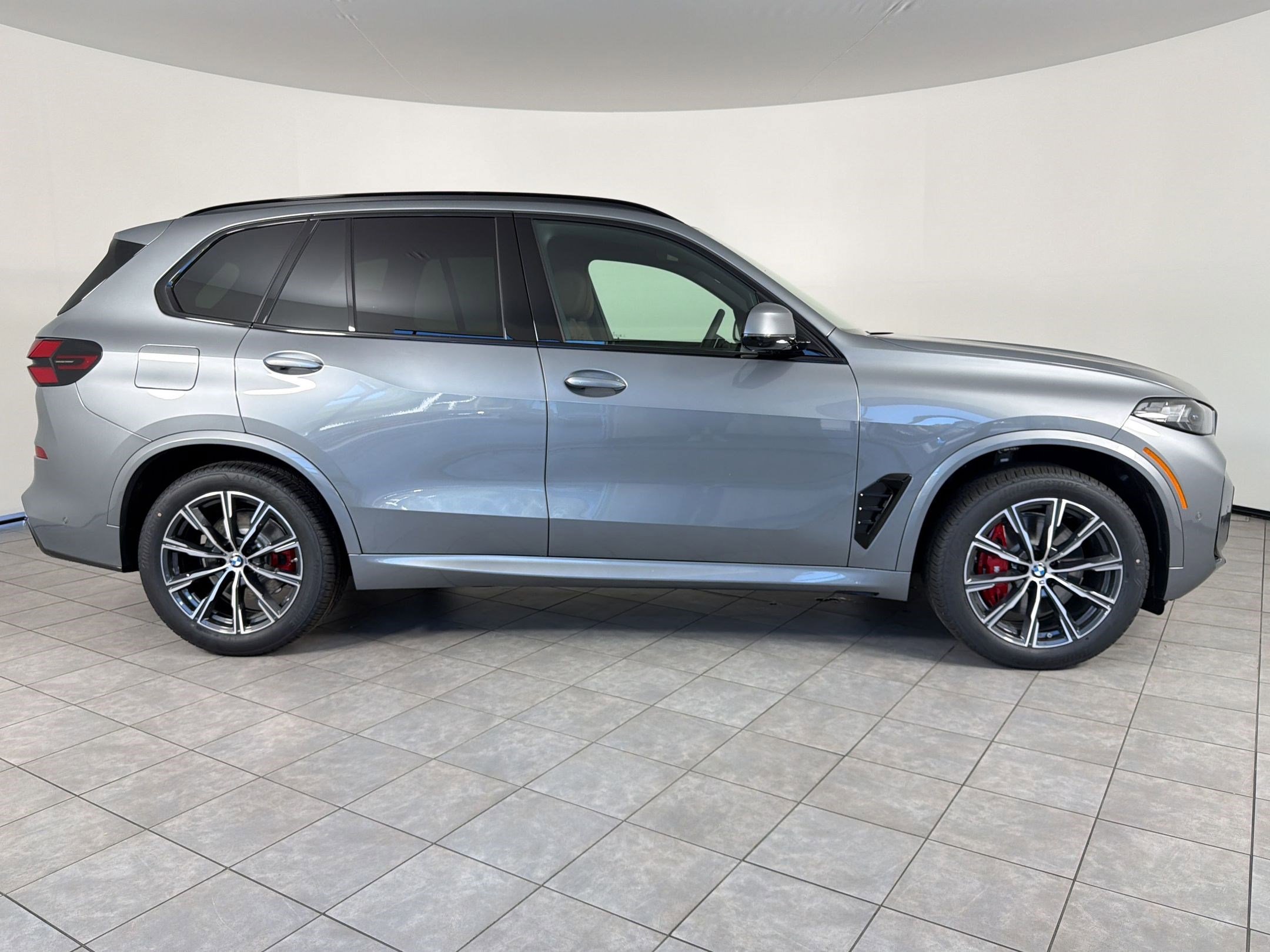New 2026 BMW X5 xDrive40i AWD/4WD image 8