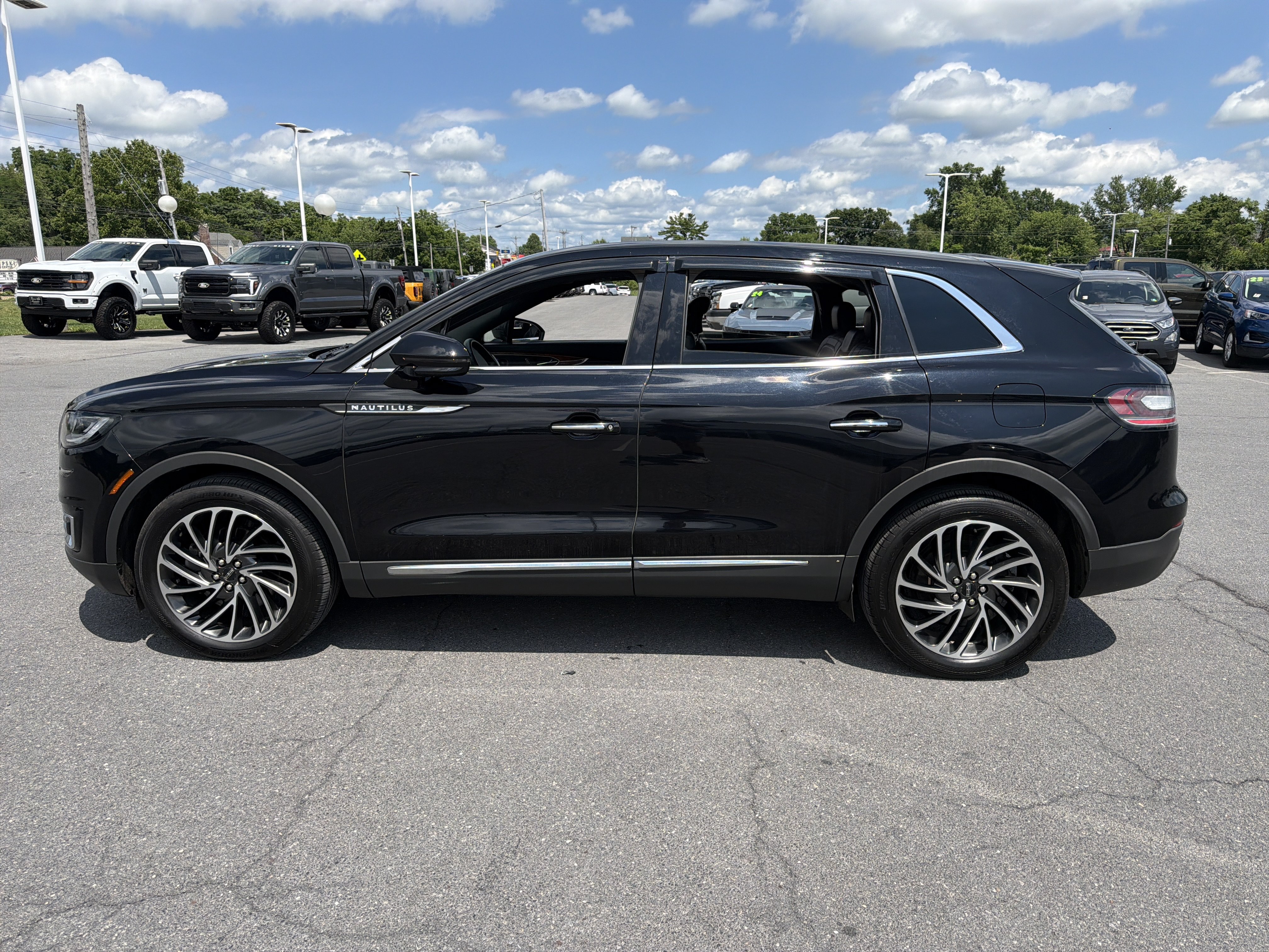 Used 2019 Lincoln Nautilus Reserve AWD/4WD image 7