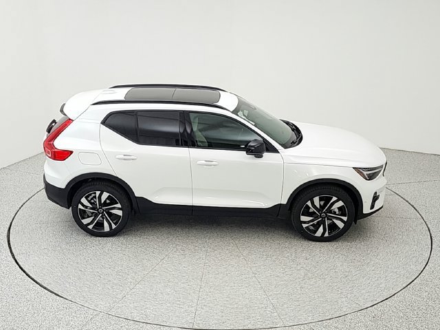 New 2026 Volvo XC40 B5 Ultra w/ Climate Package AWD/4WD image 16
