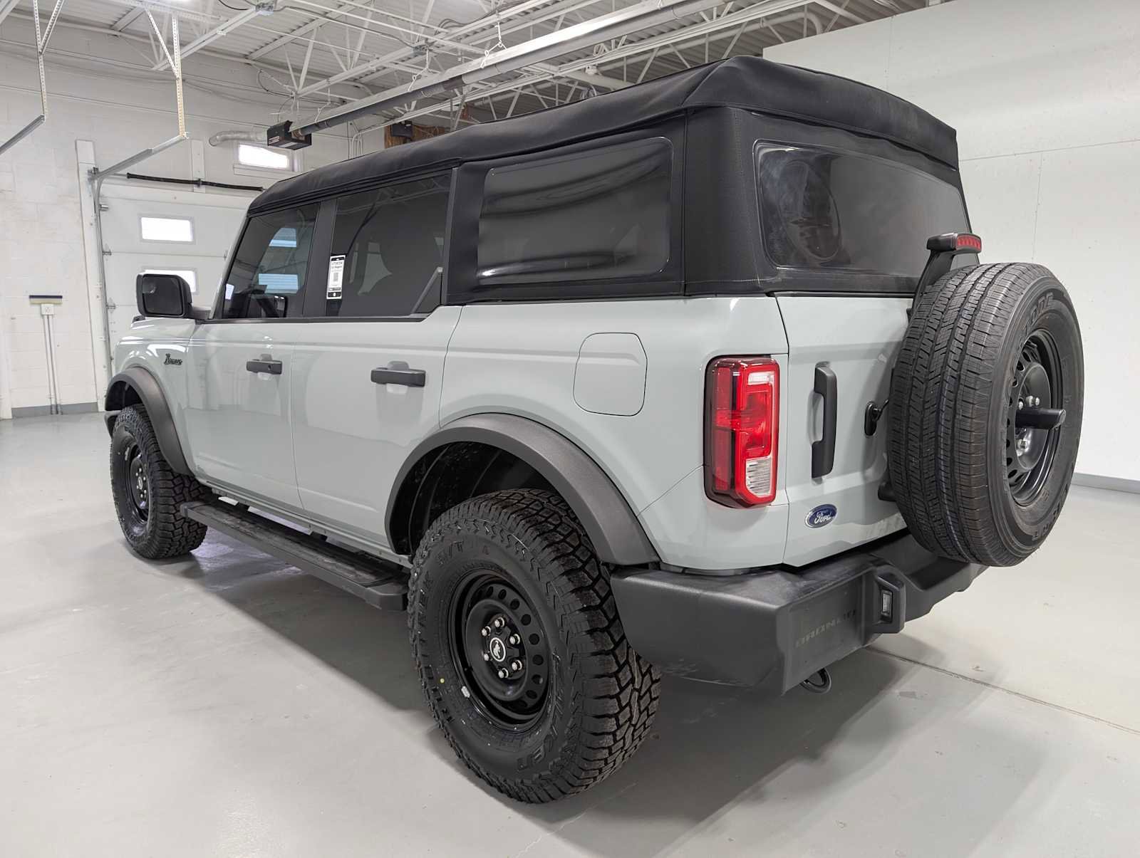 Used 2023 Ford Bronco 4-Door image 10