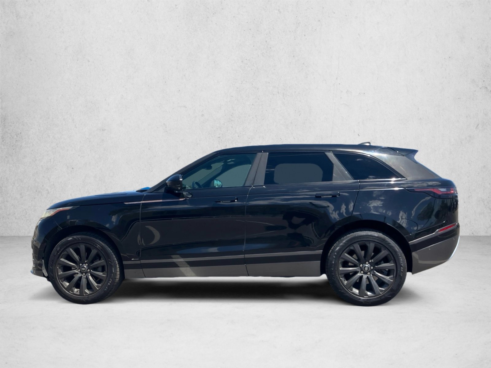 Used 2018 Land Rover Range Rover Velar R-Dynamic SE AWD/4WD image 8