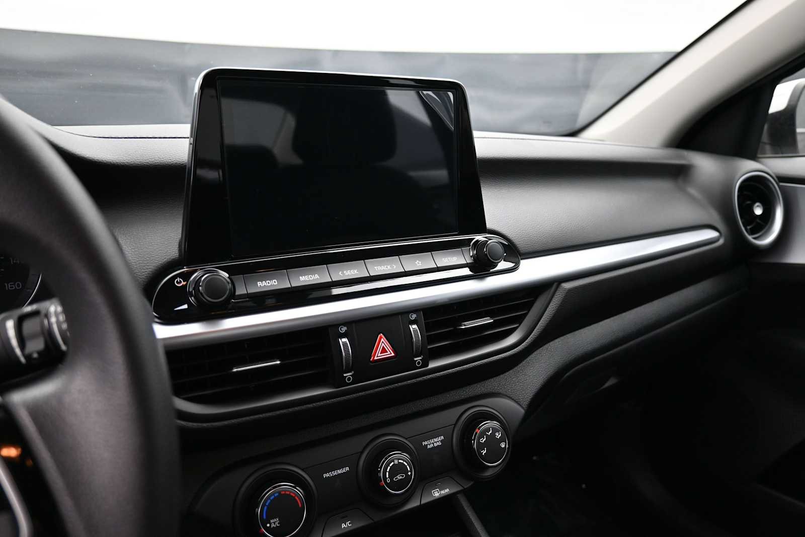 Used 2024 Kia Forte LXS w/ LXS Technology Package FWD image 15