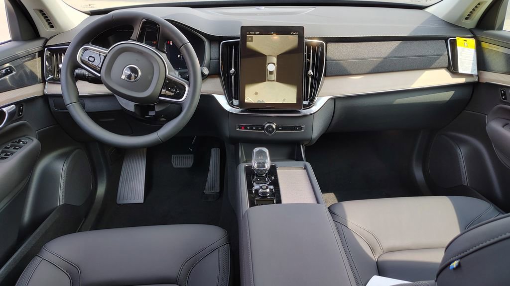 New 2026 Volvo XC90 B6 Plus w/ Protection Package Premier AWD/4WD image 8