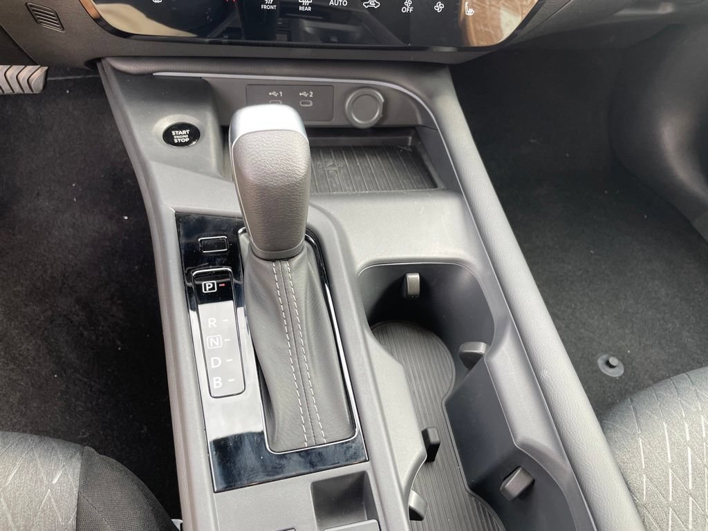 New 2026 Nissan Sentra SV w/ SV Convenience Package FWD image 18