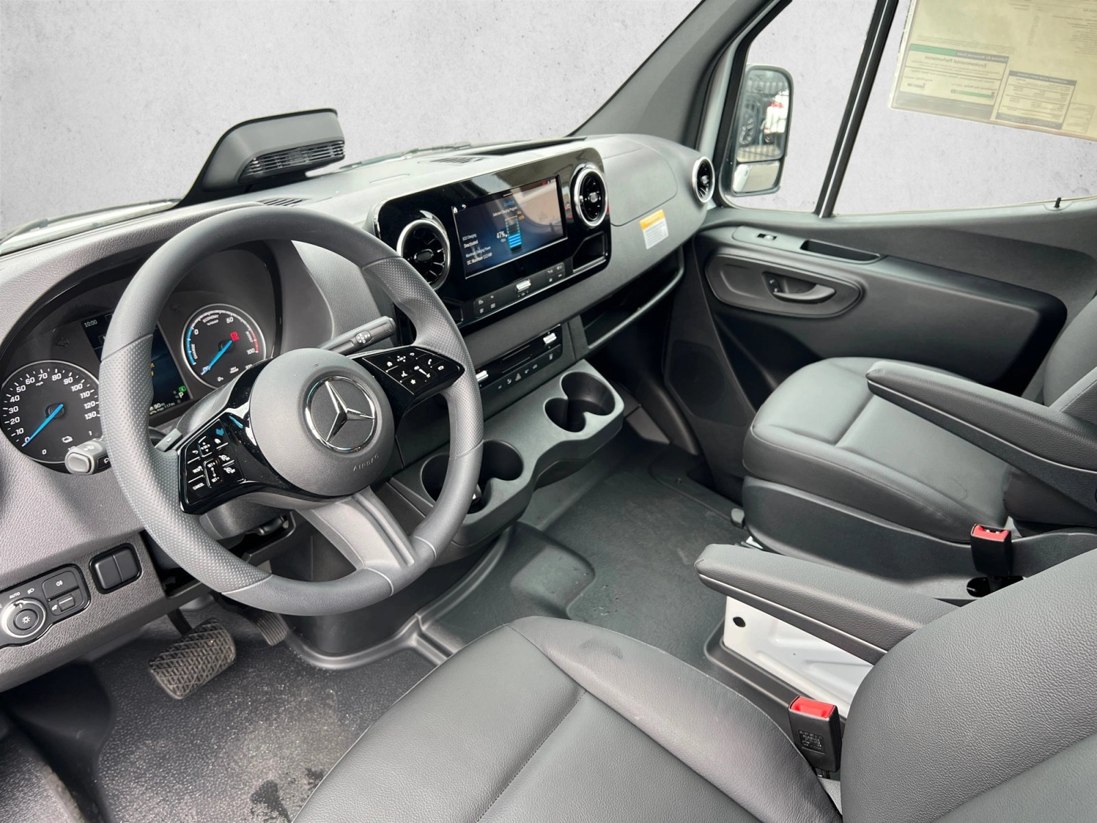 New 2025 Mercedes-Benz eSprinter 170 Cargo image 11