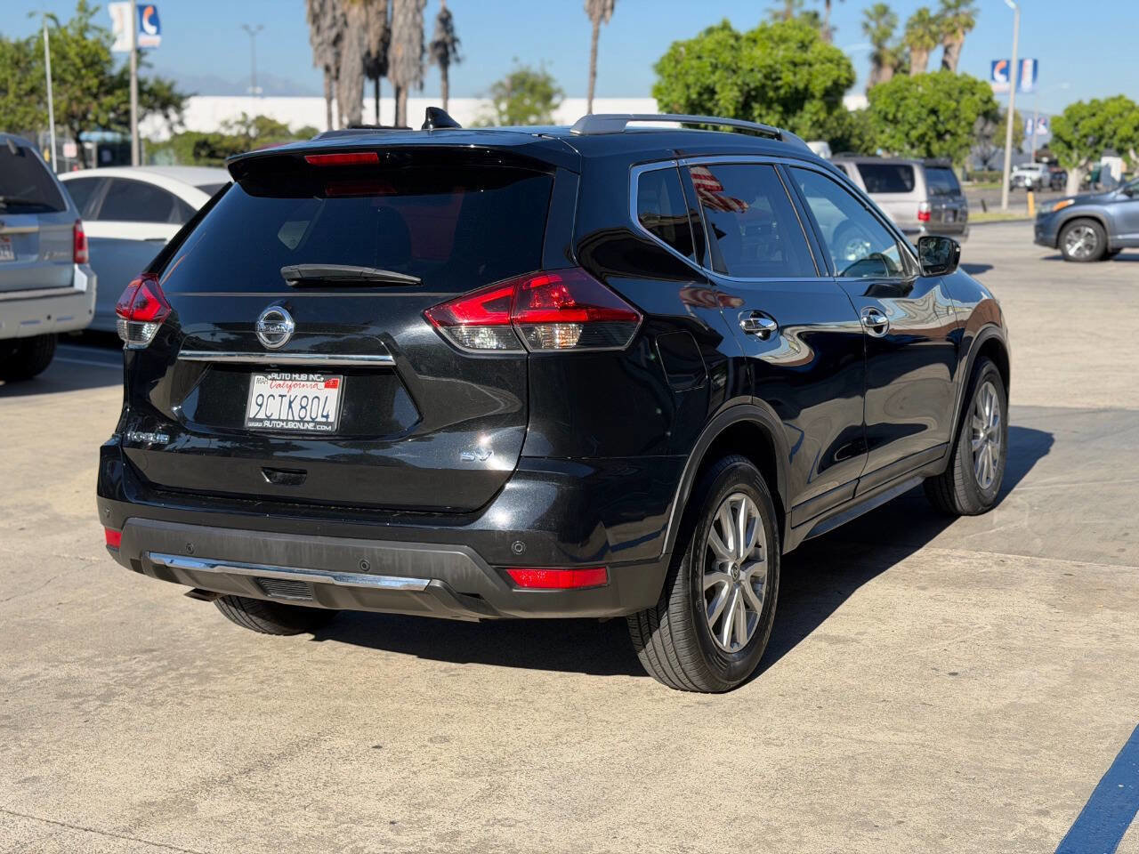 Used 2019 Nissan Rogue SV FWD image 10