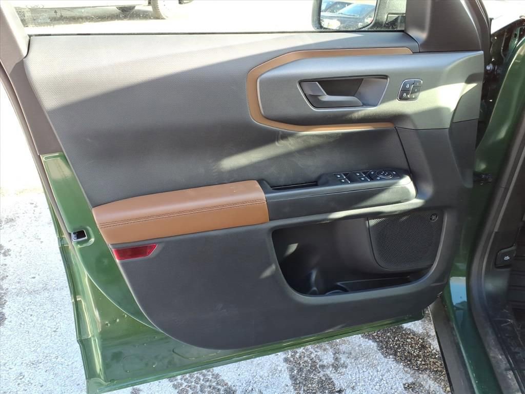 New 2025 Ford Bronco Sport Outer Banks w/ Sasquatch Outer Banks Package image 17