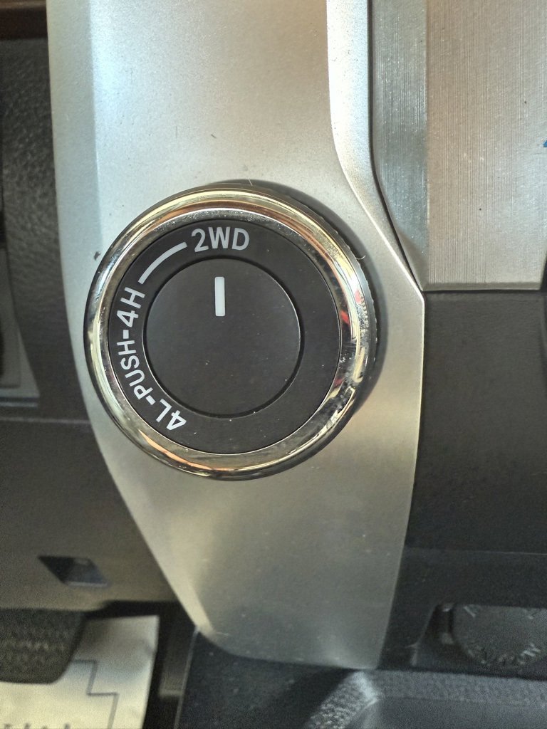 Used 2017 Toyota Tundra Limited image 34