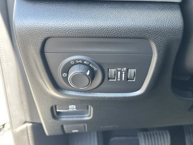 New 2025 Jeep Grand Cherokee Laredo image 24