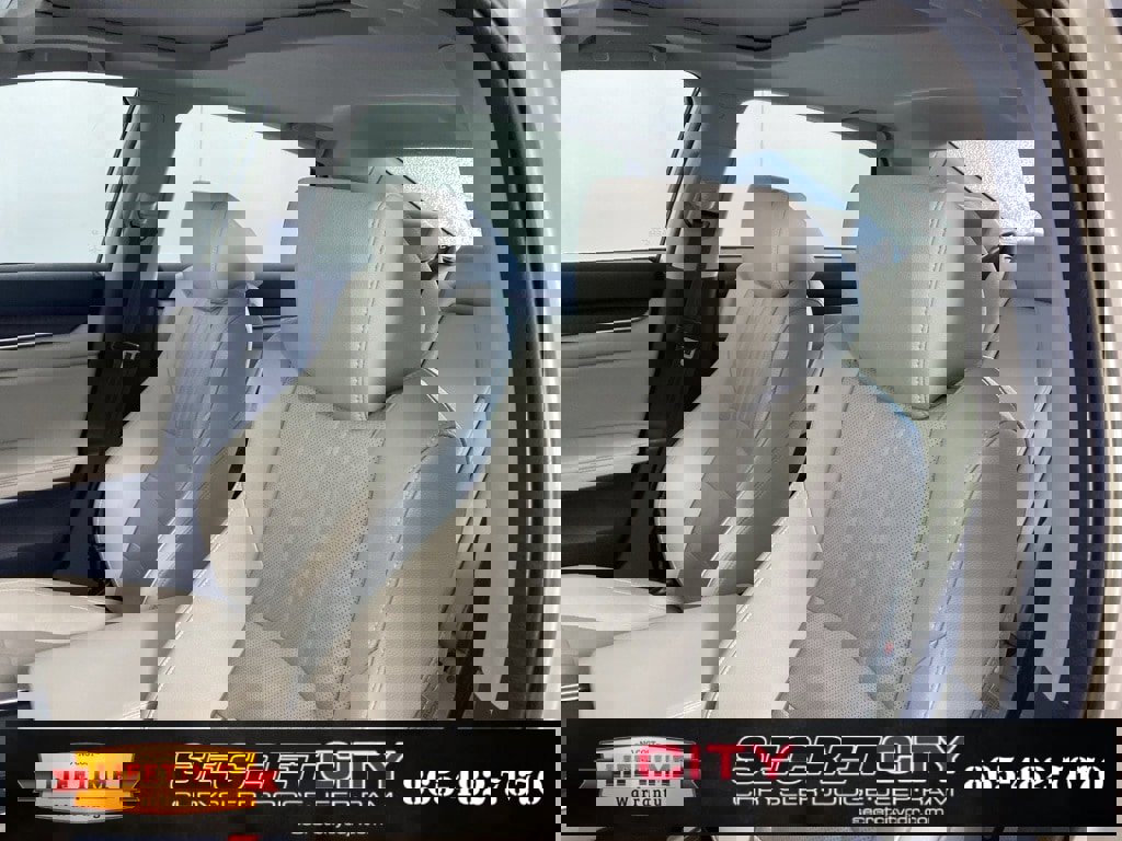 Used 2019 Honda Accord Touring image 10