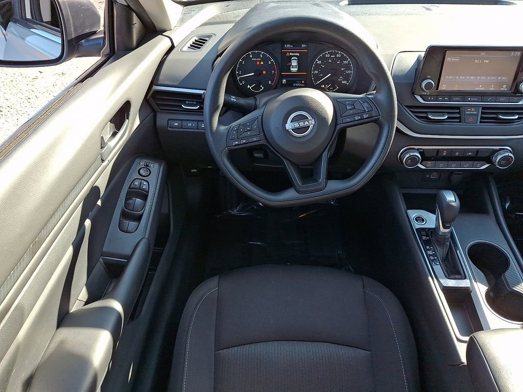 Used 2024 Nissan Altima 2.5 S image 12