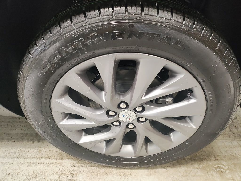 New 2026 Buick Enclave Preferred w/ Power Package image 21