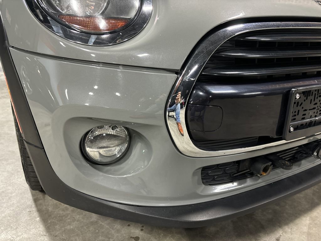 Used 2019 MINI Cooper 2-Door Hardtop w/ Storage Package image 29