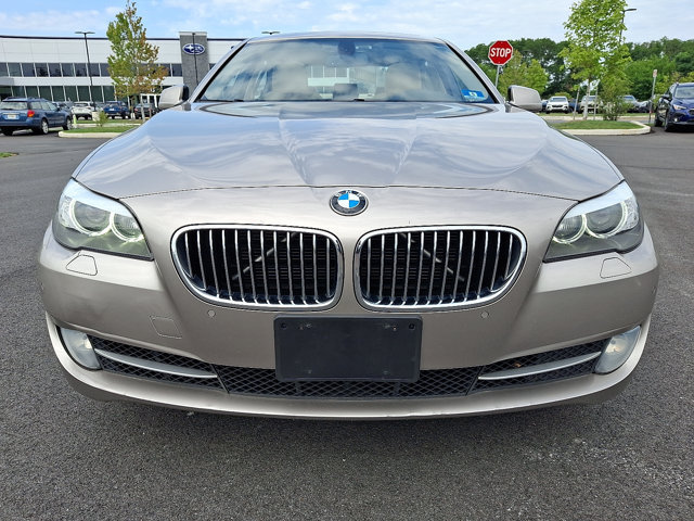 Used 2012 BMW 528i xDrive Sedan AWD/4WD image 2