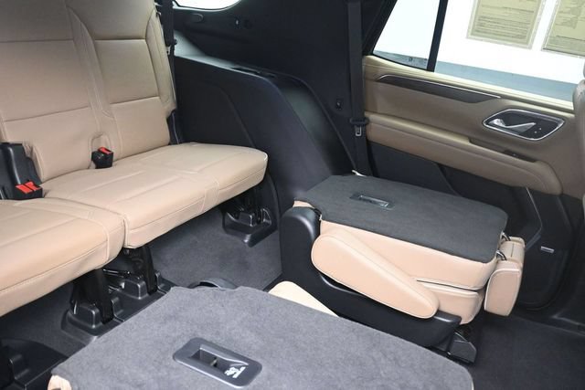 Used 2023 Chevrolet Tahoe Premier w/ Premium Package AWD/4WD image 27