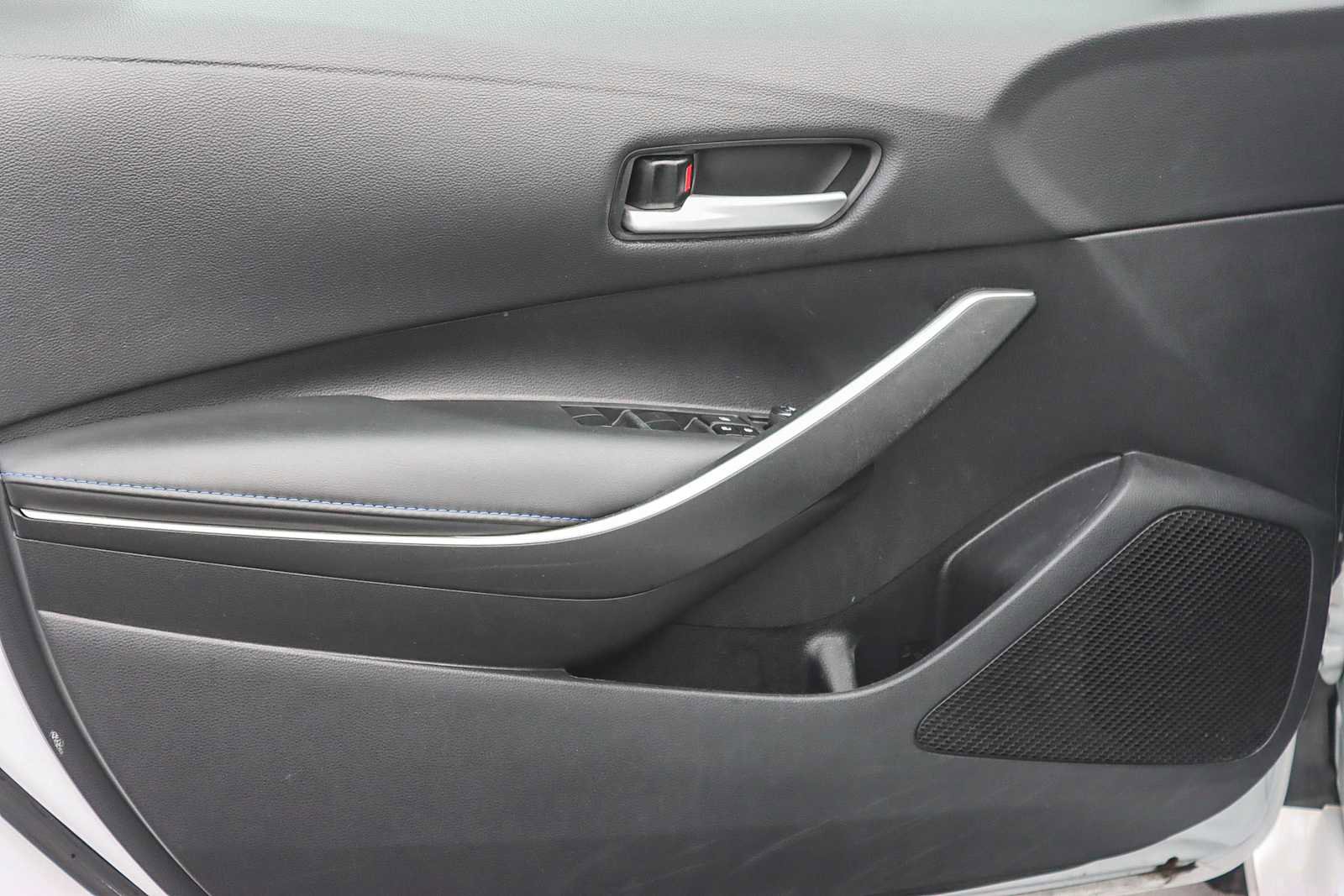 Used 2022 Toyota Corolla SE w/ Carpet Mat Package (TMS) image 18