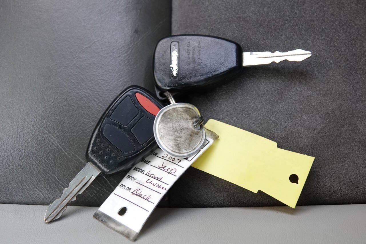 Used 2007 Jeep Grand Cherokee Overland AWD/4WD image 86