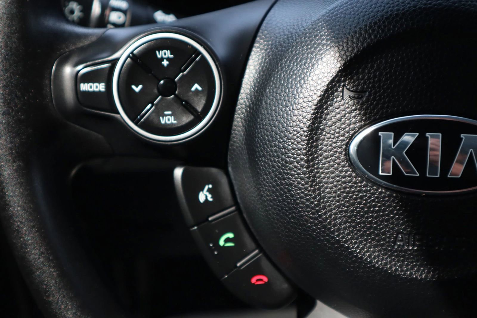 Used 2016 Kia Soul + FWD image 27