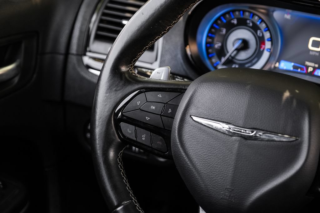 Used 2019 Chrysler 300 S RWD image 26