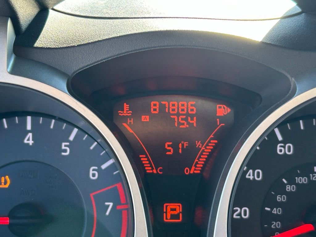 Used 2011 Nissan Juke SL image 16