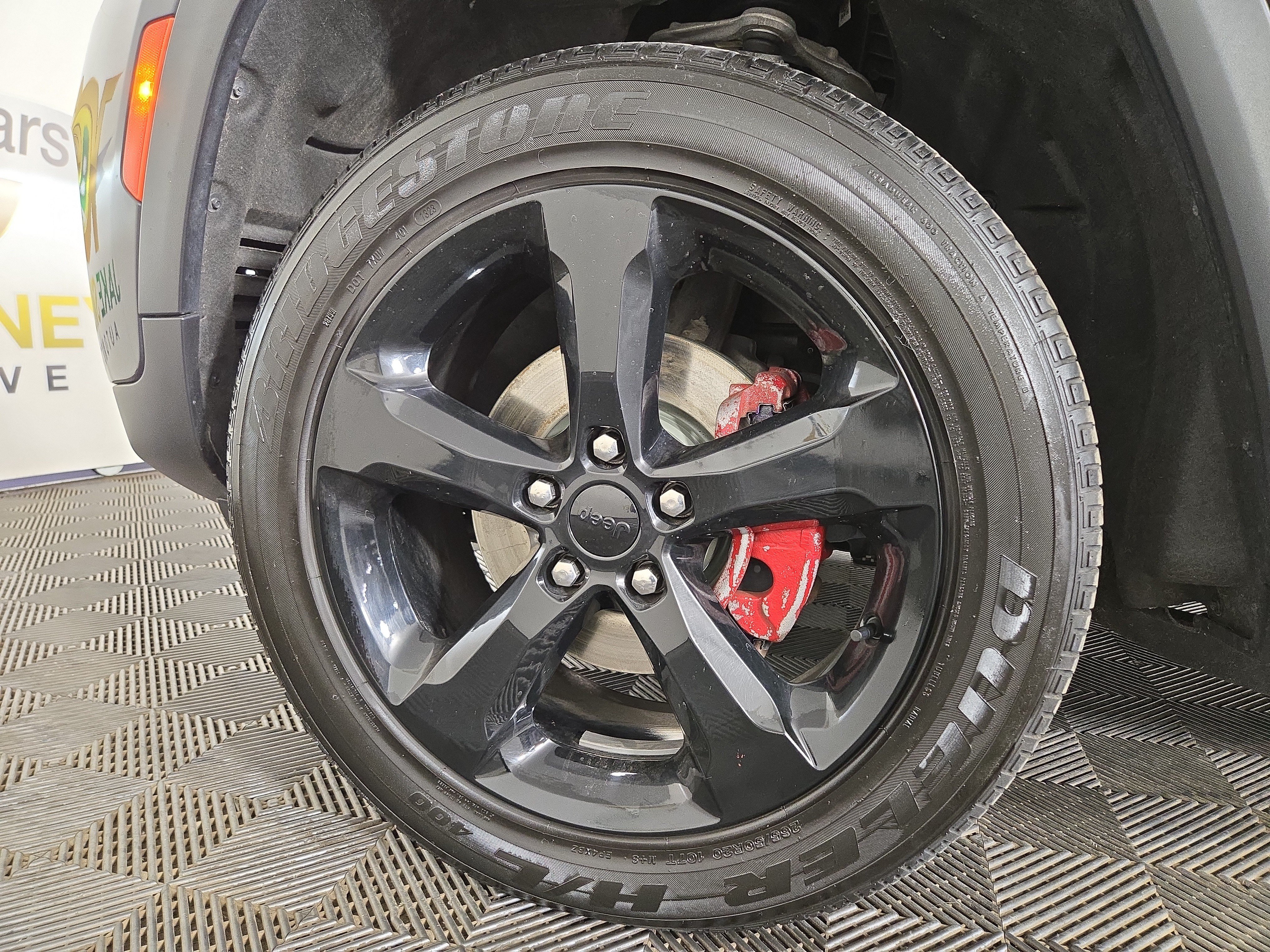 Used 2023 Jeep Grand Cherokee Altitude AWD/4WD image 35