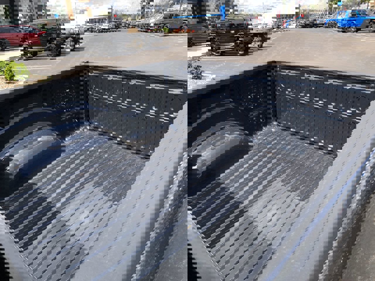 New 2026 RAM 1500 4x4 Crew Cab image 17