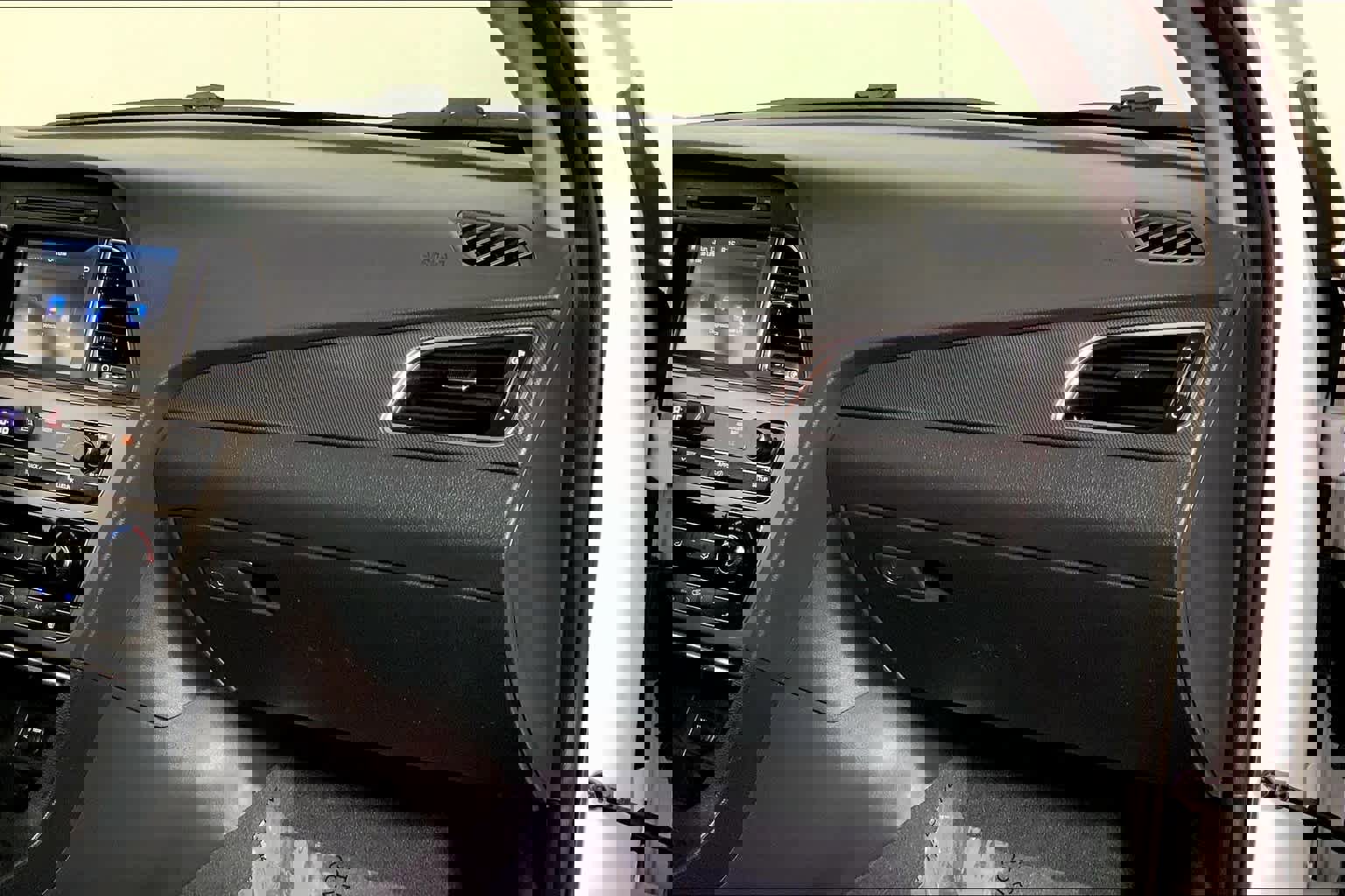 Used 2017 Hyundai Sonata Sport w/ Value Edition Package 02 image 19