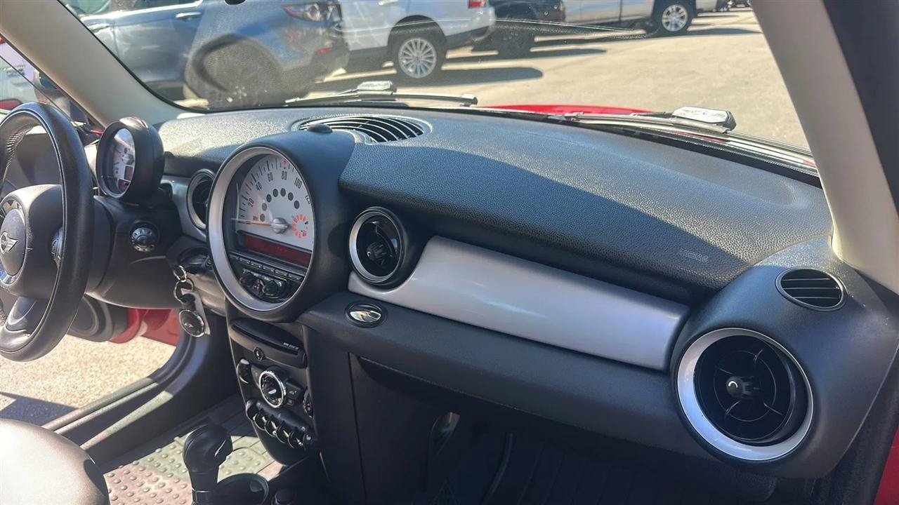 Used 2011 MINI Cooper Hardtop FWD image 32