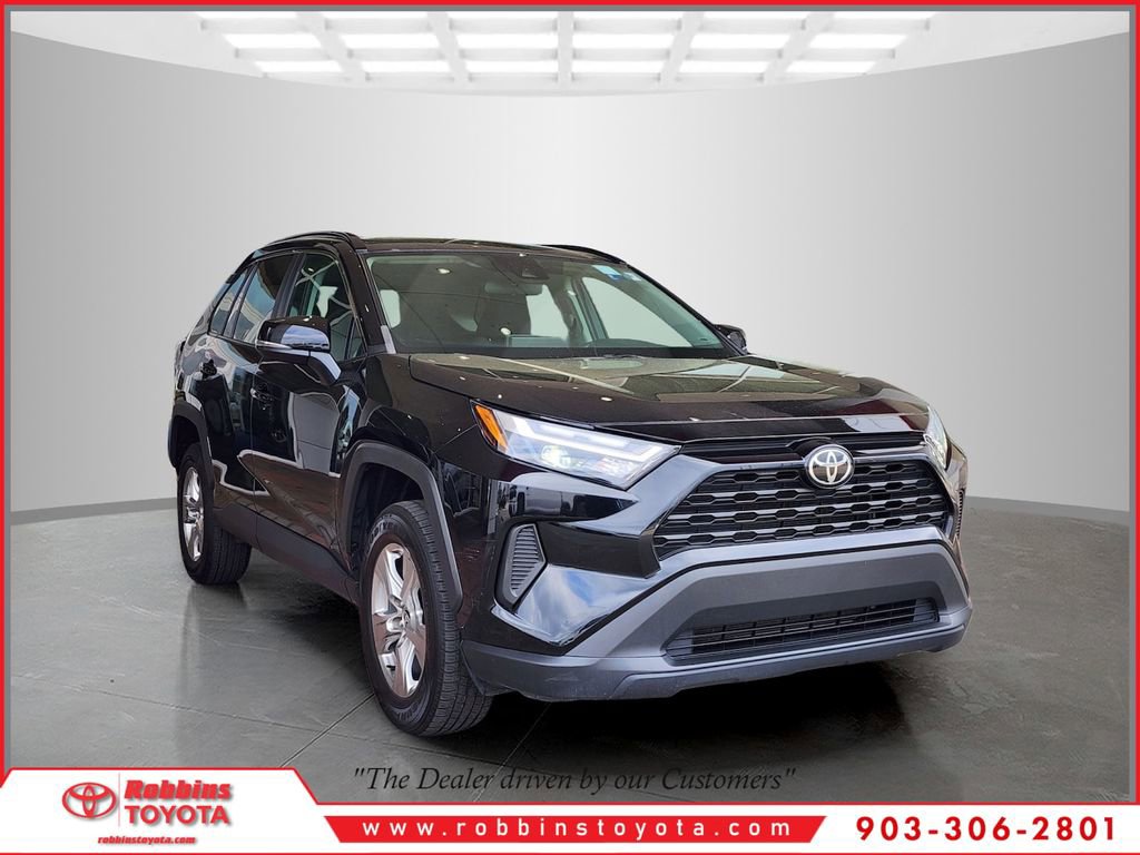 Used 2024 Toyota RAV4 XLE image 1