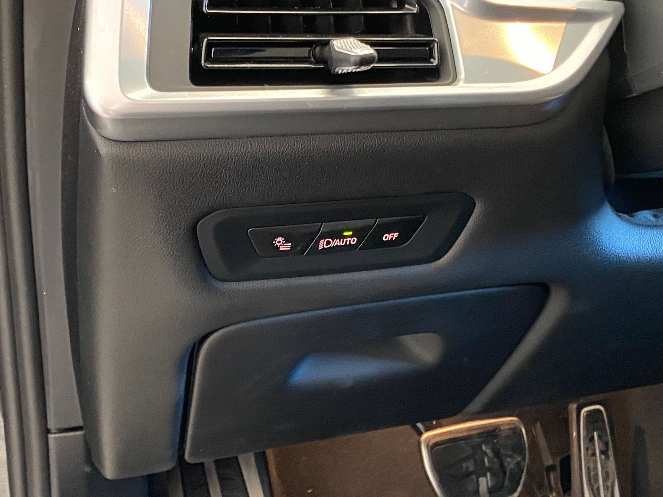 Certified 2024 BMW X5 xDrive40i w/ M Sport Package image 20