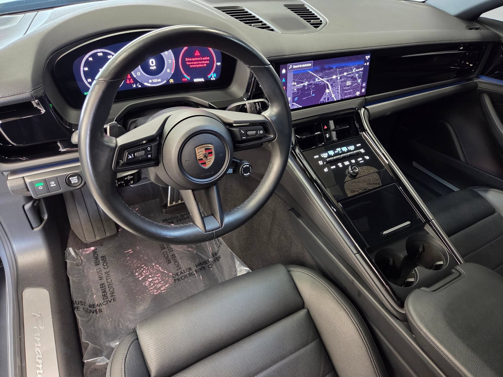 Certified 2025 Porsche Panamera image 4