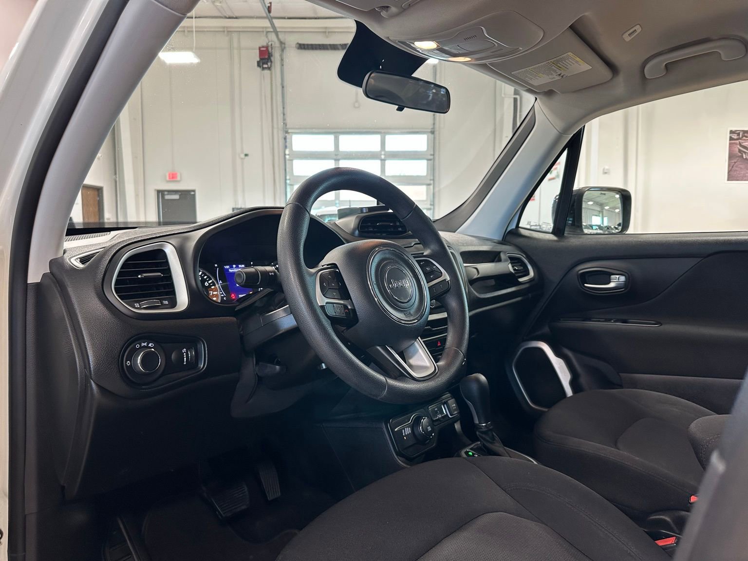 Used 2020 Jeep Renegade Sport image 14