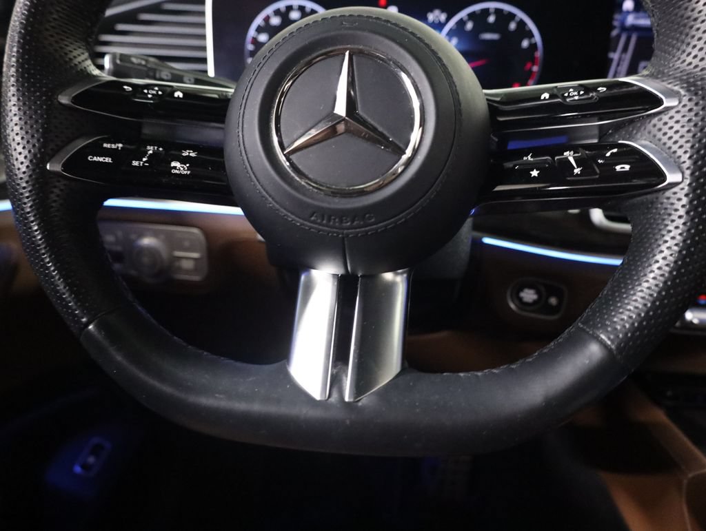 Used 2024 Mercedes-Benz GLS 450 4MATIC image 49