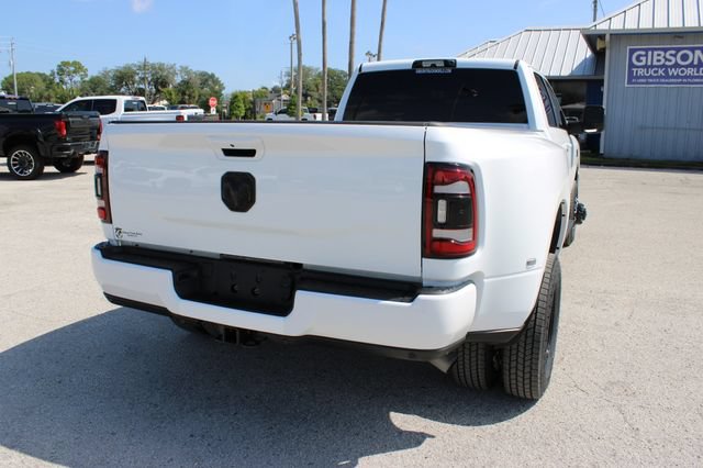 Used 2024 RAM 3500 Big Horn w/ Night Edition AWD/4WD image 11