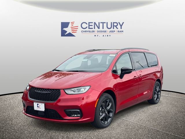 New 2026 Chrysler Pacifica Limited image 5