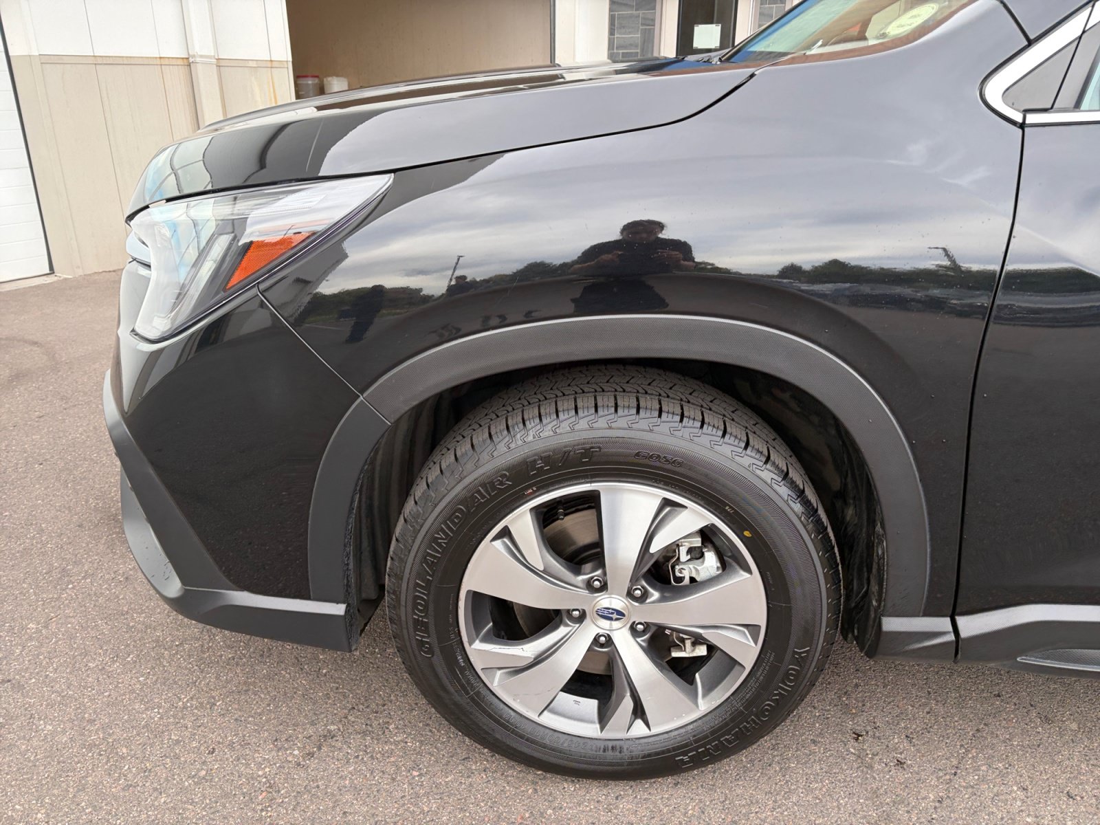 Used 2023 Subaru Ascent Premium w/ Convenience Package AWD/4WD image 11